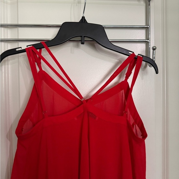 HYFVE Red Sleeveless Asymmetrical Camisole - Picture 6 of 10